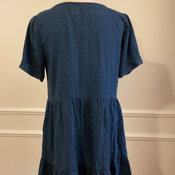 Abercrombie & Fitch Lightweight Denim Dress size Medium Tall - Picture 3 of 4